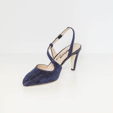 scarpa chanel blu tacco medio